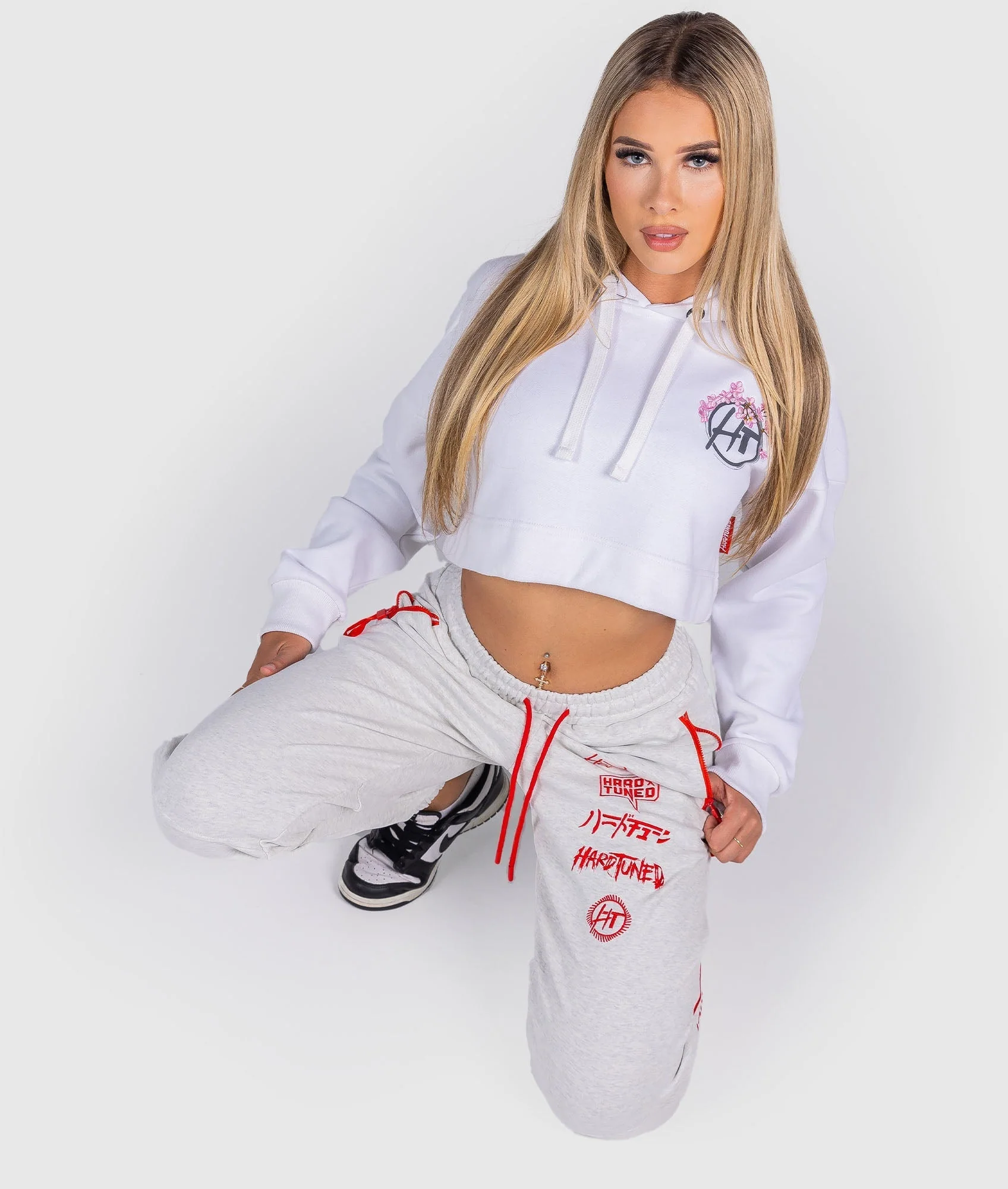 Women's Clutch Kick P1 Fleece Track Pants - White - Image 4